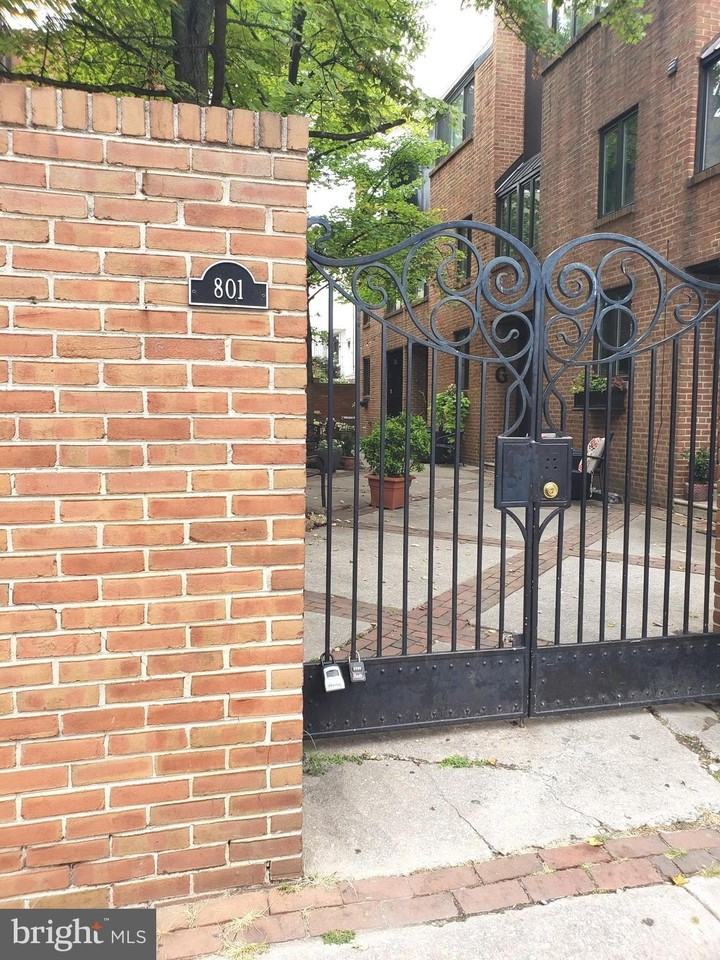 801 South St Apt H - Photo 2 of 42