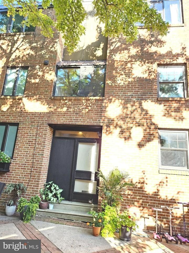 801 South St Apt H - Photo 4 of 42