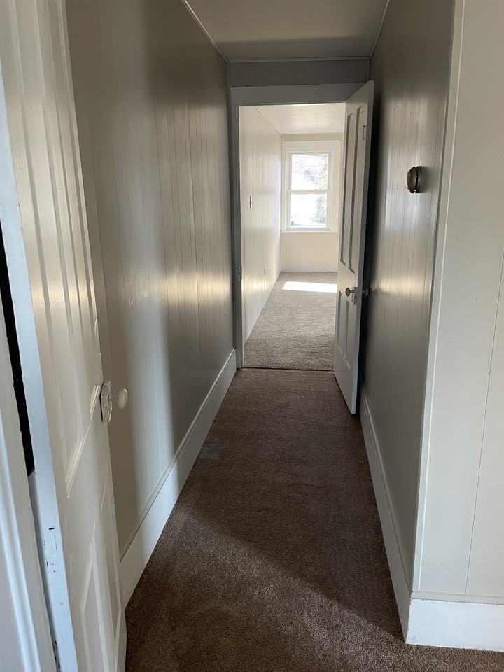 303 N 3rd St - Photo 6 of 7