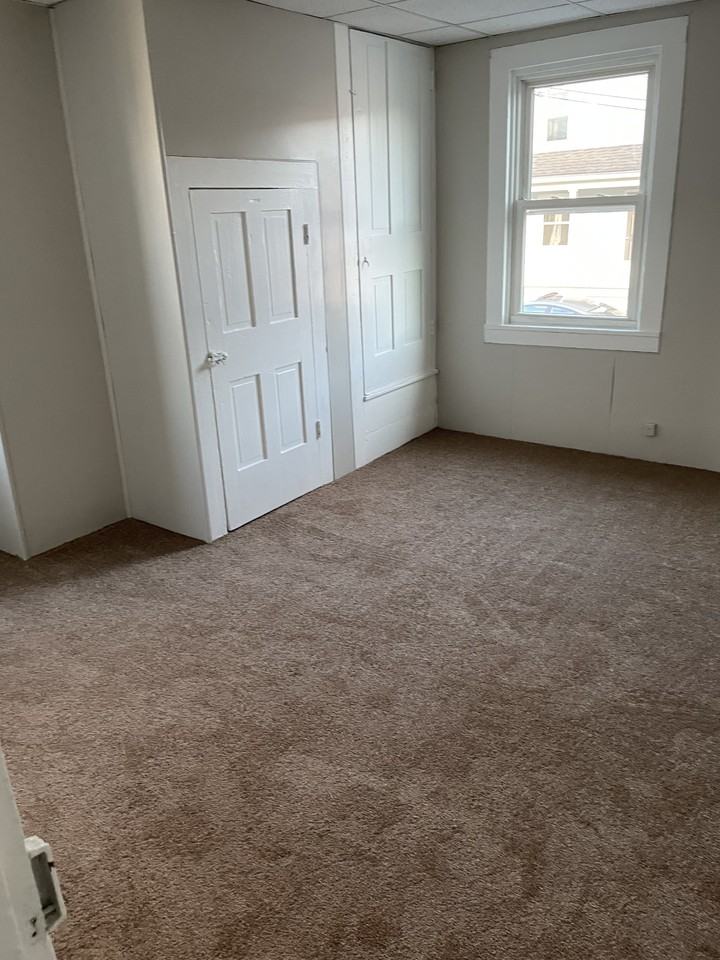 305 N 3rd St - Photo 6 of 6