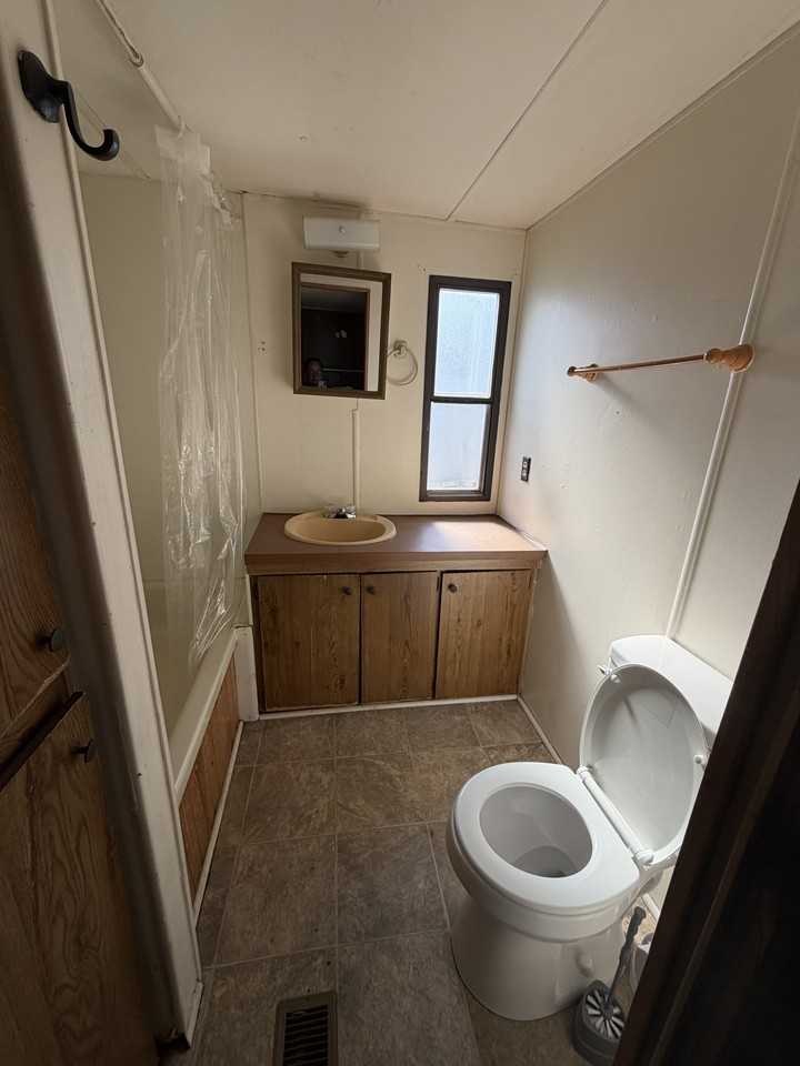 918 Elm St #B - Photo 5 of 6