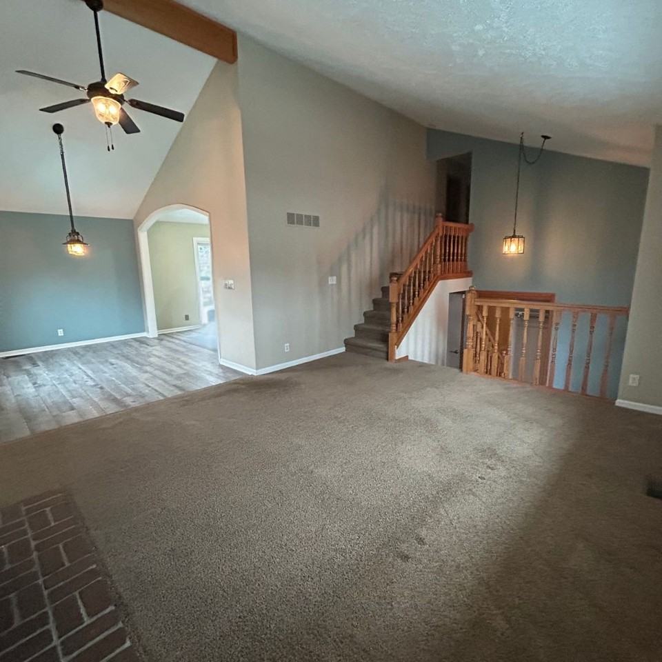 5310 S 78th St - Photo 5 of 15