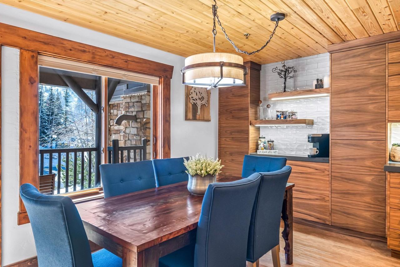 7447 Royal St E #102 - Photo 5 of 19