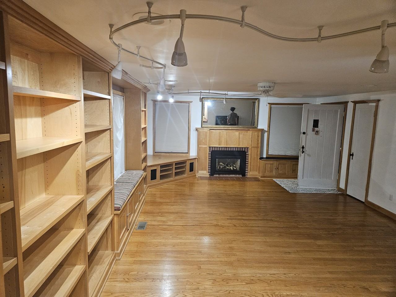 12341 36th Ave Ne - Photo 6 of 20