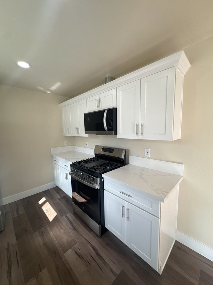 143 E 1st St #143 - Photo 2 of 7