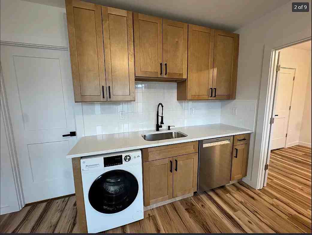 431 411 #5 - Photo 3 of 11