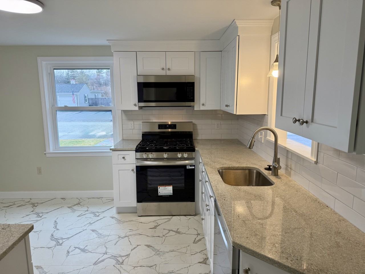 160 Plantation Dr - Photo 3 of 22