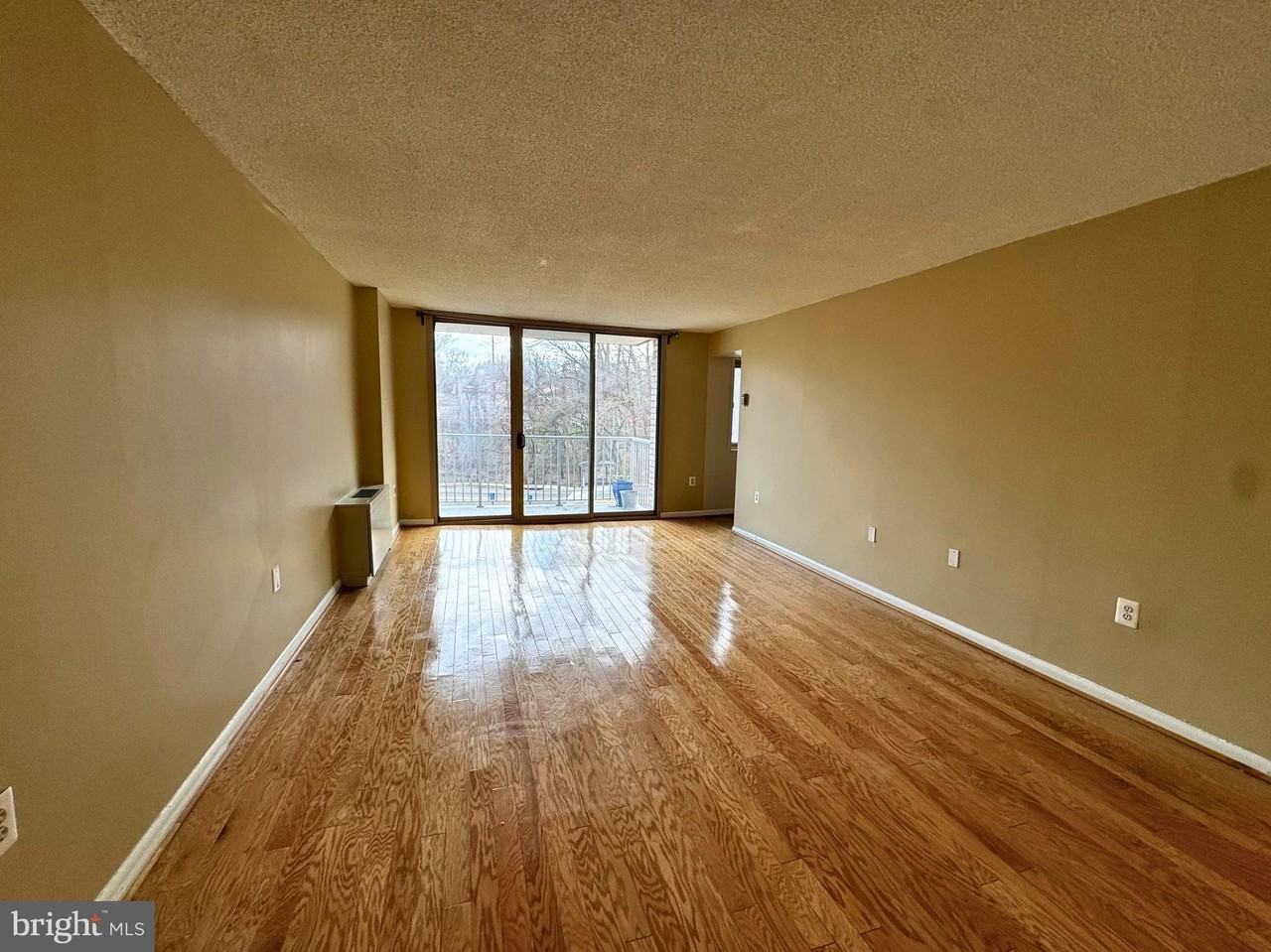 2500 N Van Dorn St Apt 316 - Photo 5 of 26