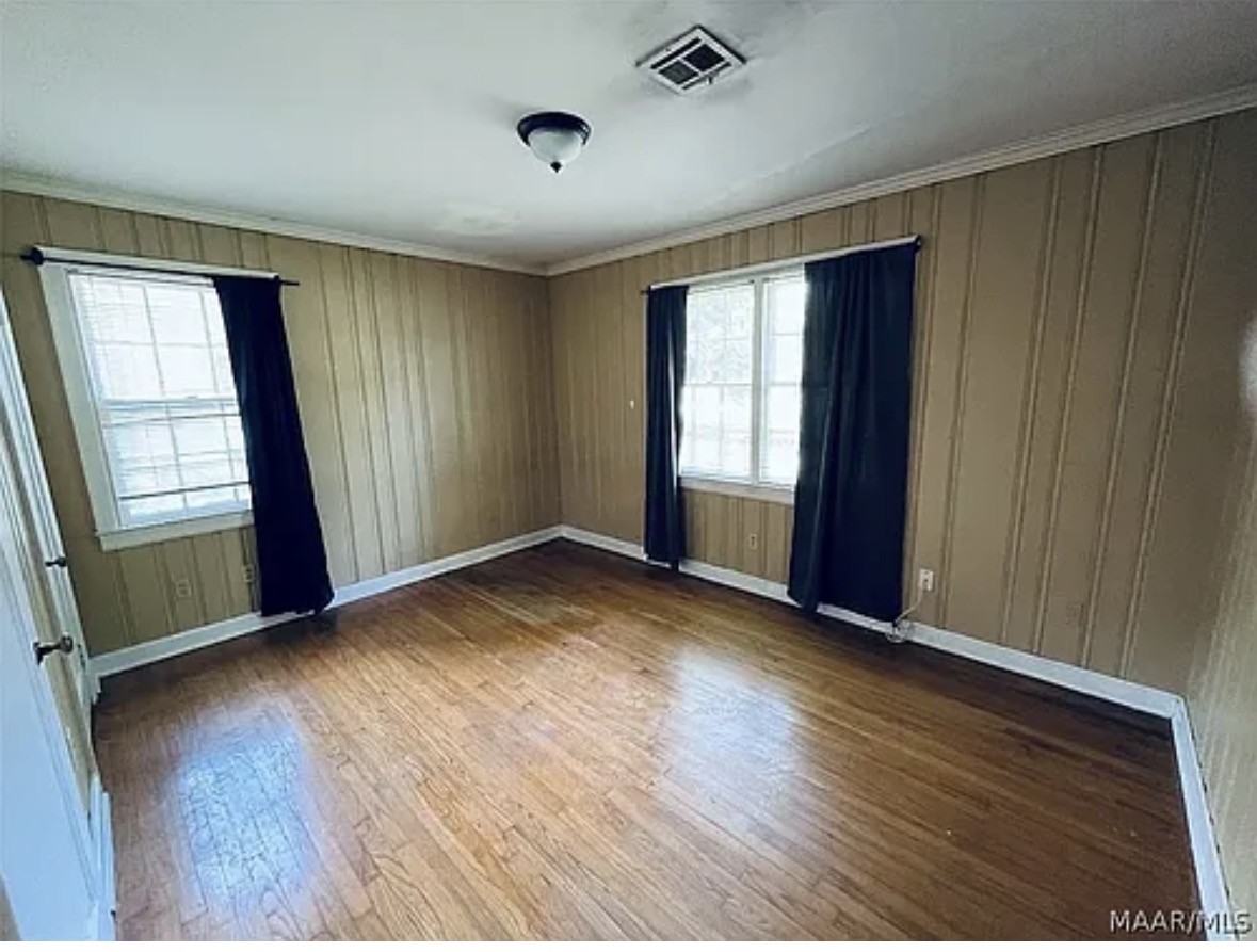 2069 Gorgas St - Photo 5 of 11