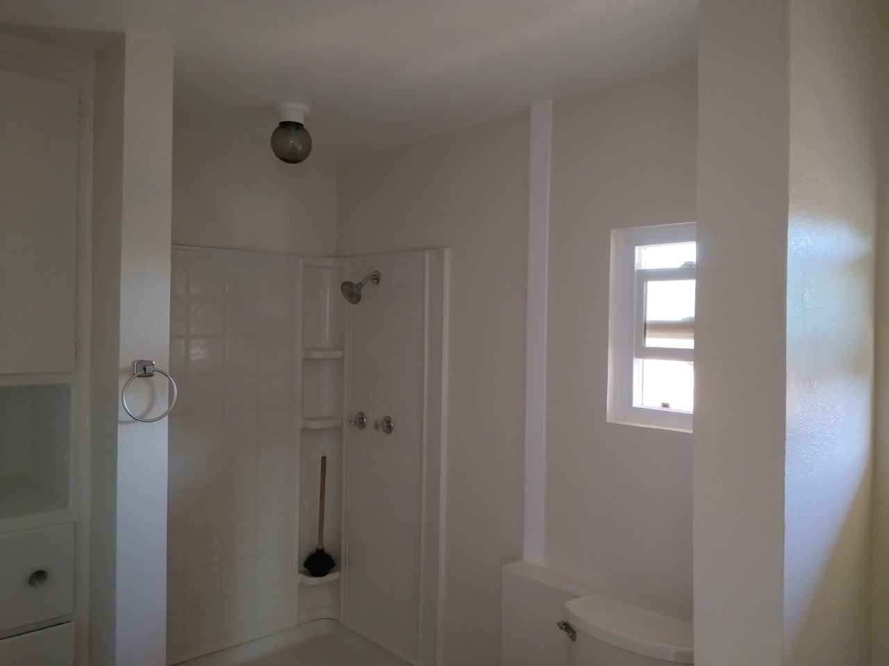 729 Virginia St - Photo 3 of 5