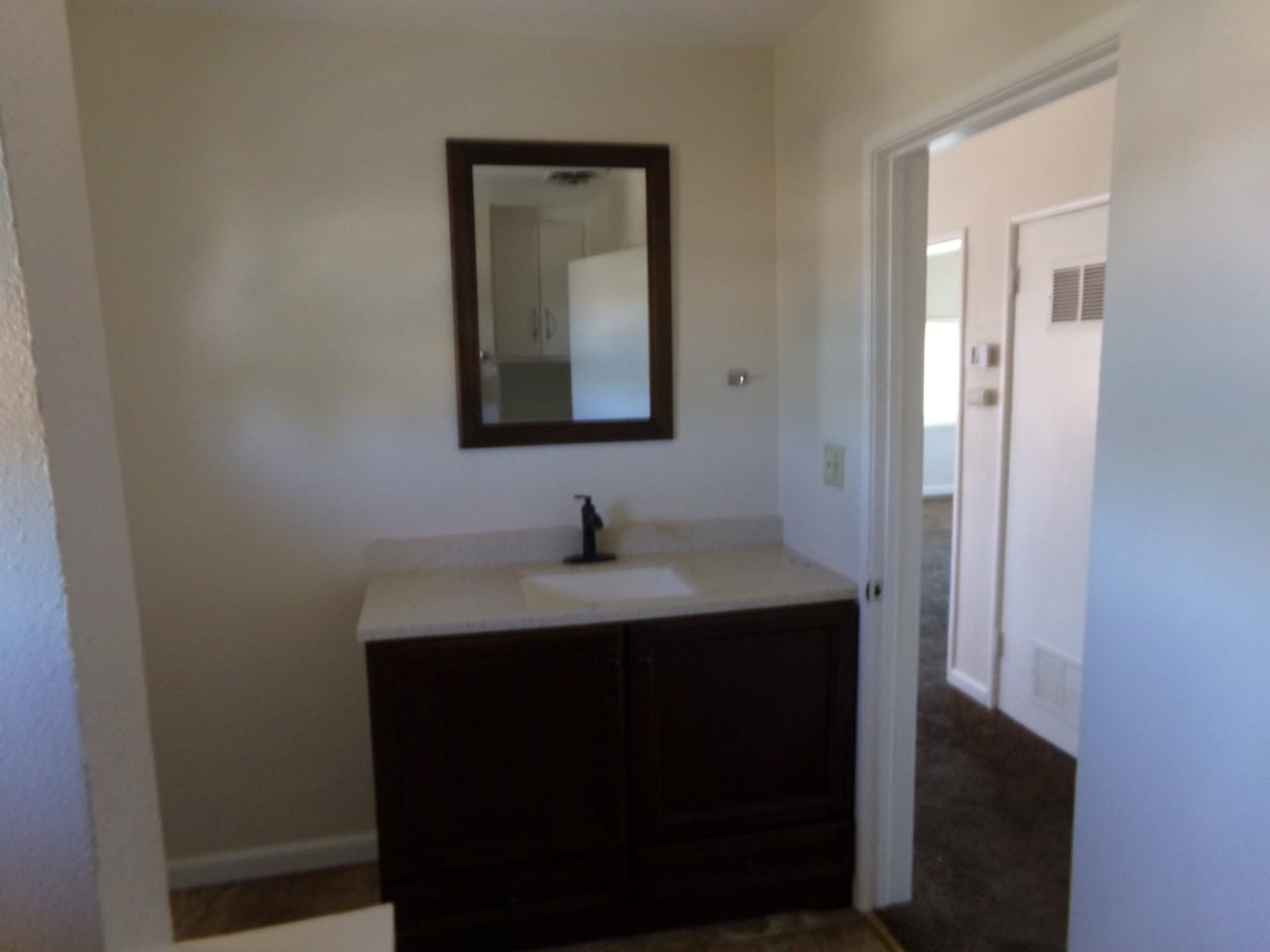 729 Virginia St - Photo 4 of 5