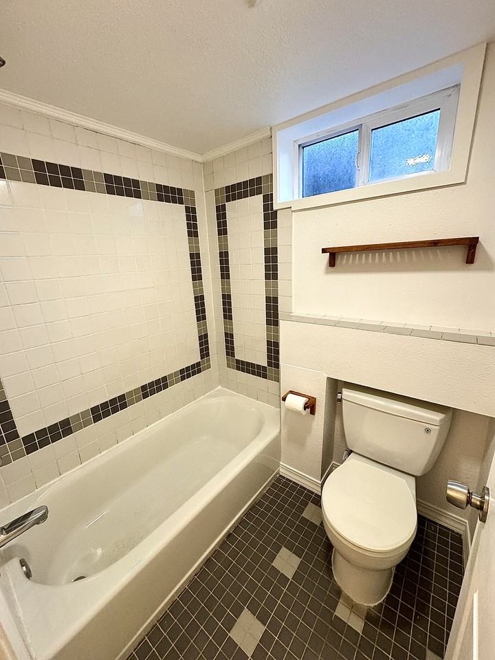 3405 Sw Barbur Blvd #C - Photo 5 of 15