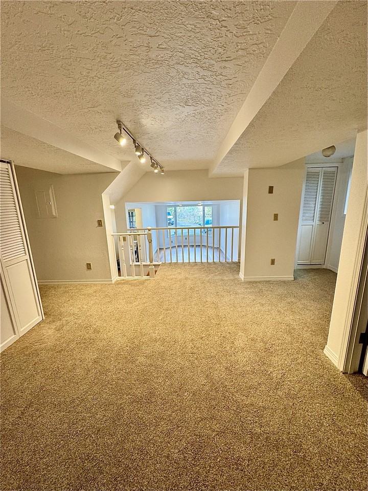 3405 Sw Barbur Blvd #C - Photo 6 of 15