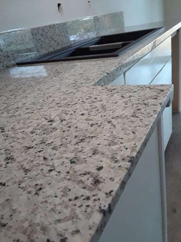 620 Queen Ave Se - Photo 3 of 18