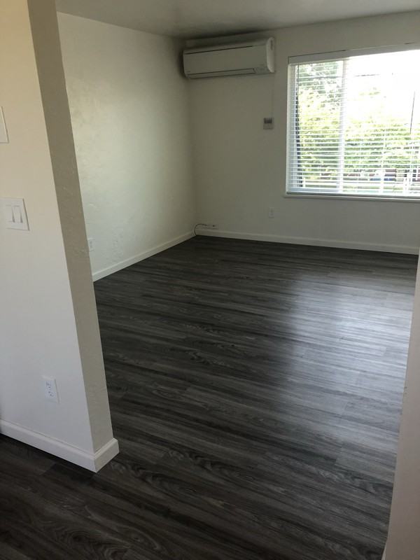 620 Queen Ave Se - Photo 4 of 18