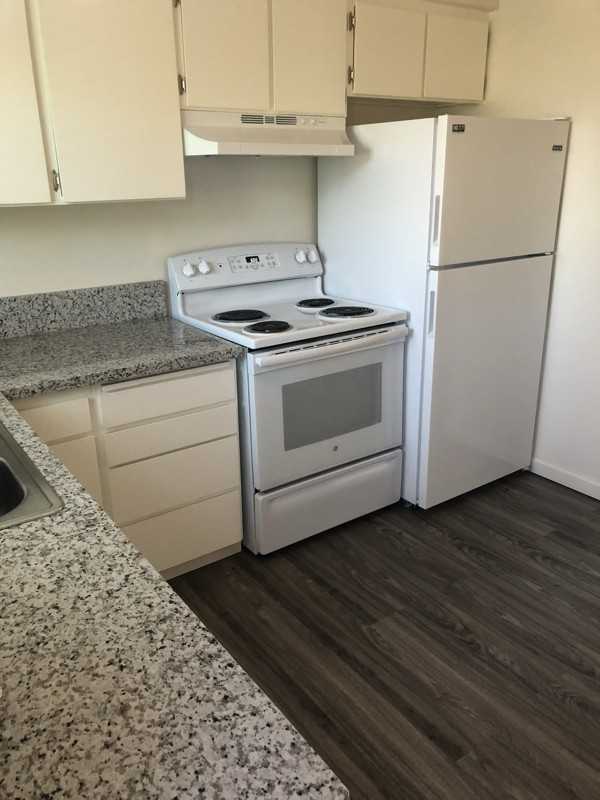 620 Queen Ave Se - Photo 5 of 18