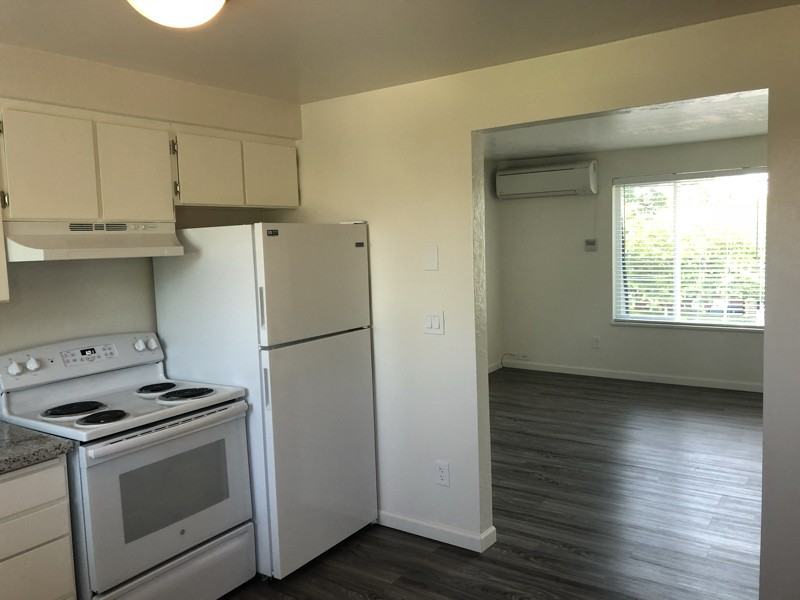 620 Queen Ave Se - Photo 6 of 18