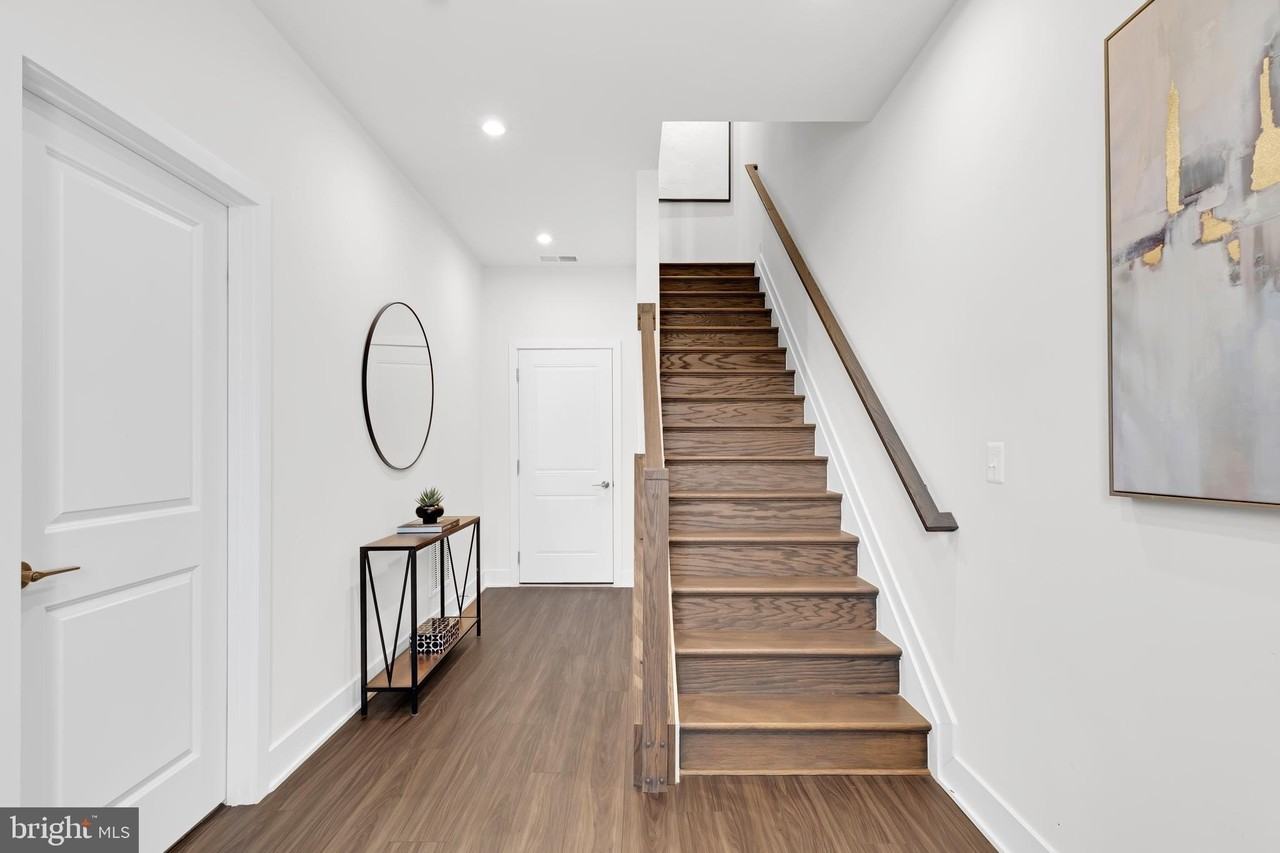 13725 Aviation Pl - Photo 4 of 50