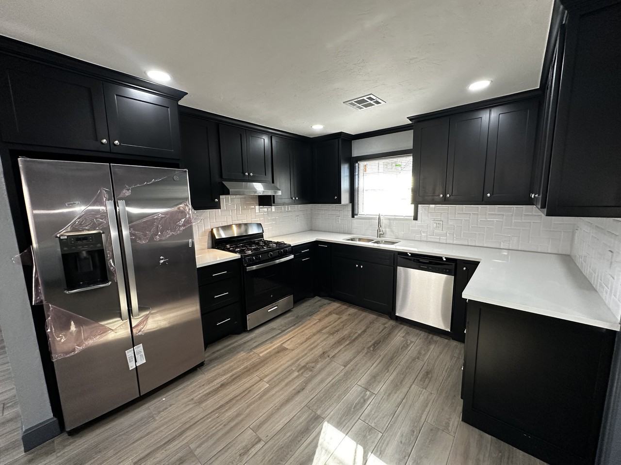 2701 Sw 65th St - Photo 6 of 20