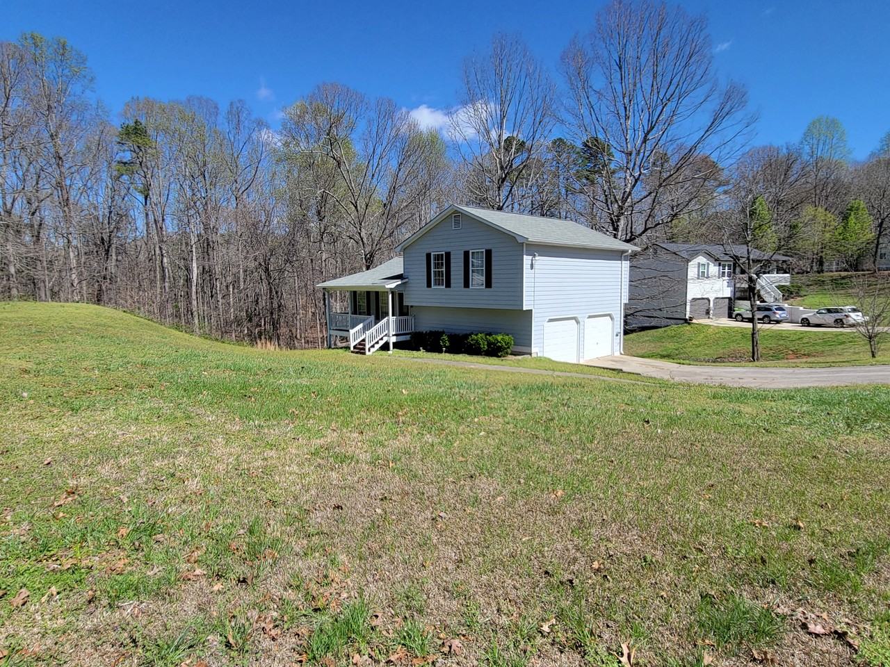 121 Brooke Dr - Photo 3 of 11