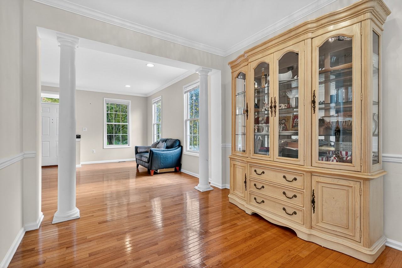 1 Palisades Rd - Photo 4 of 20