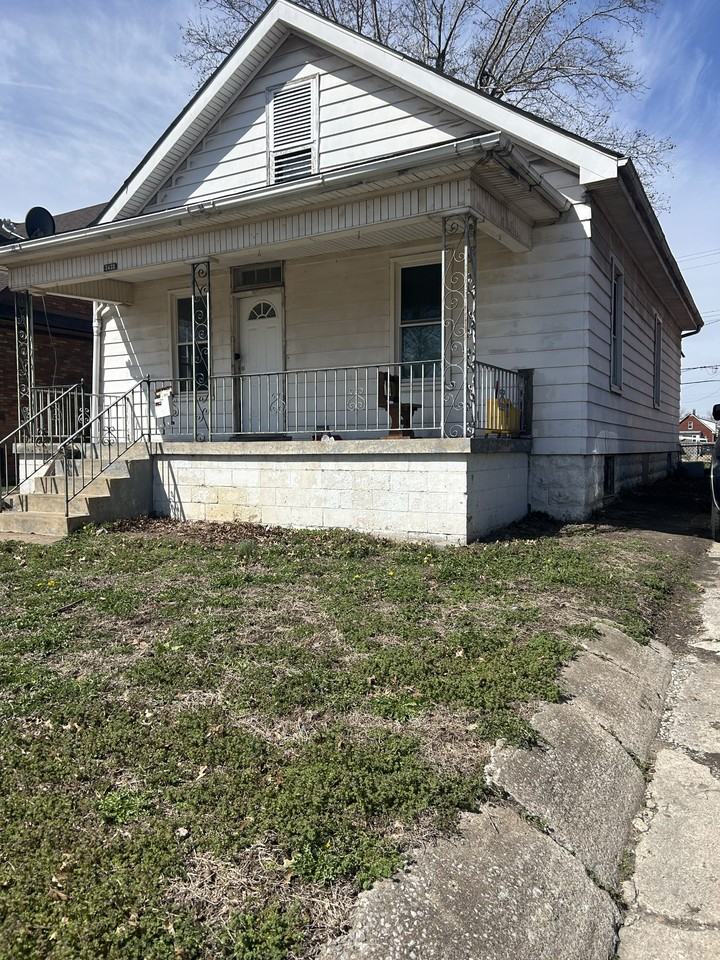 2345 Iowa St - Photo 2 of 20