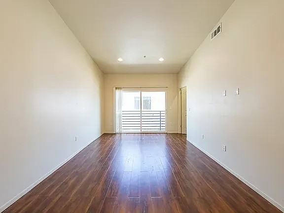 1536 1/2 W 11th Pl - Photo 6 of 16