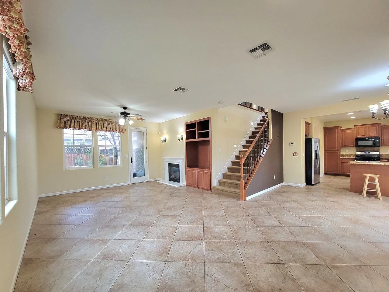 205 Barnhill Dr - Photo 2 of 20