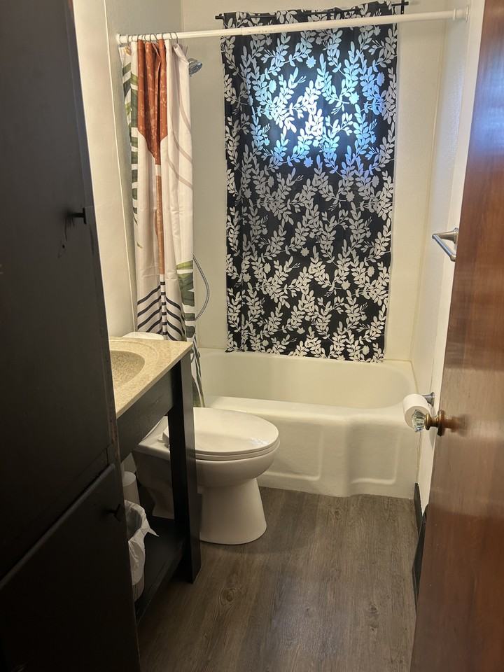 603 16th Ave - Photo 3 of 6