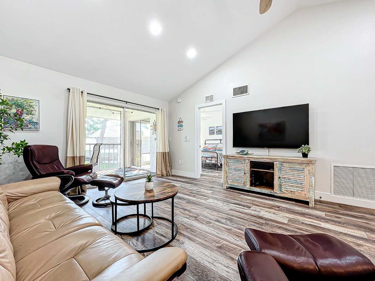 1407 Pine Lake Dr Bldg C - Photo 5 of 20