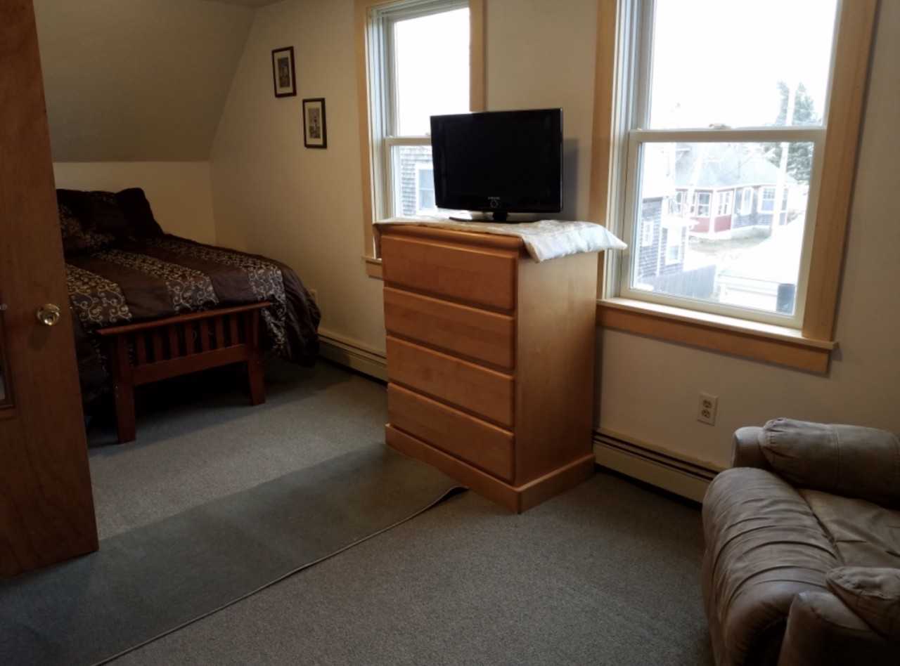 8 Dale Ave - Photo 2 of 15