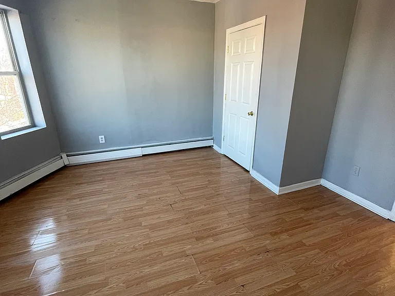 51 Bedford St #B - Photo 5 of 9