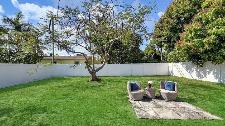 3331 Lake Ave - Photo 3 of 8