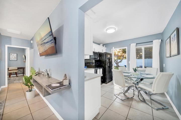 3331 Lake Ave - Photo 4 of 8