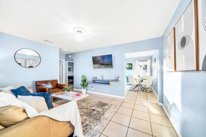 3331 Lake Ave - Photo 6 of 8