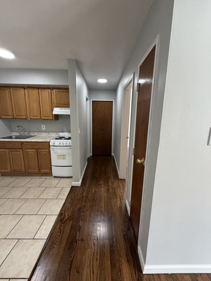 337 E Grand Ave #3B - Photo 4 of 6