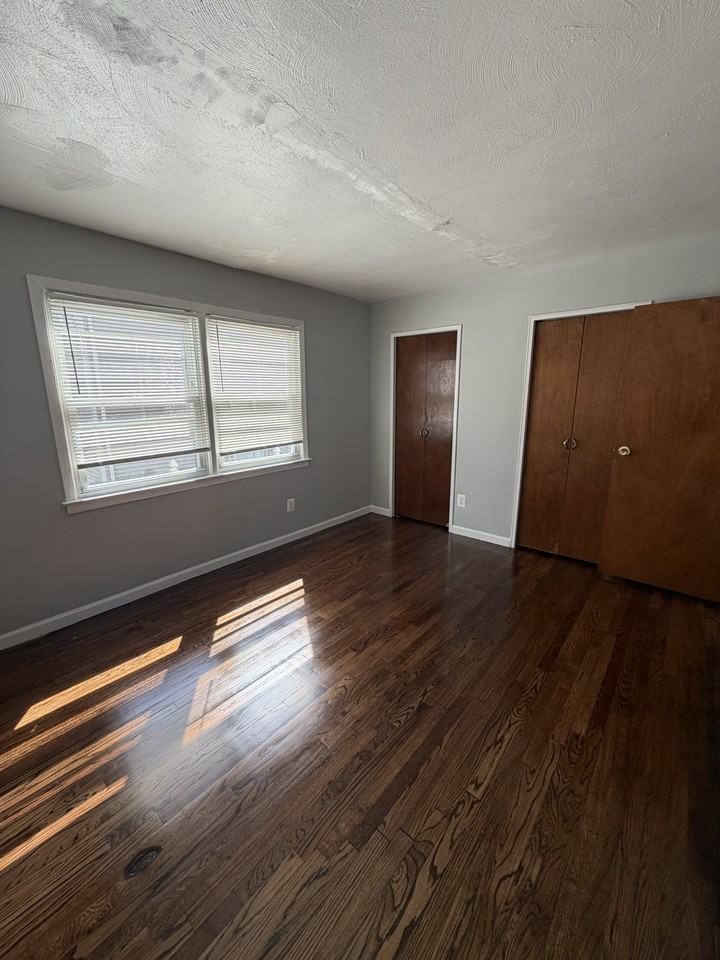 337 E Grand Ave #3B - Photo 5 of 6