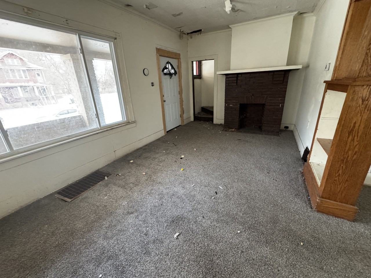 5236 Lemay St - Photo 3 of 18