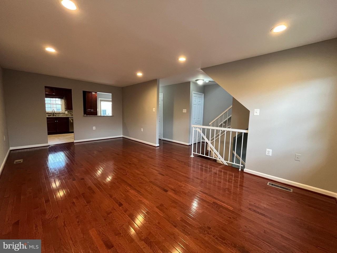 11353 Cromwell Ct - Photo 6 of 34