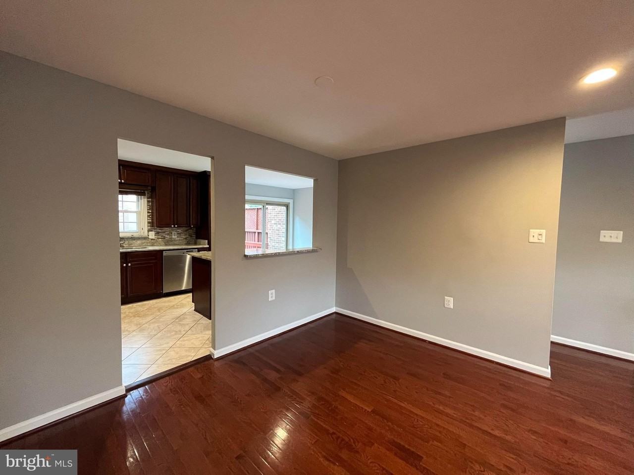 11353 Cromwell Ct - Photo 7 of 34