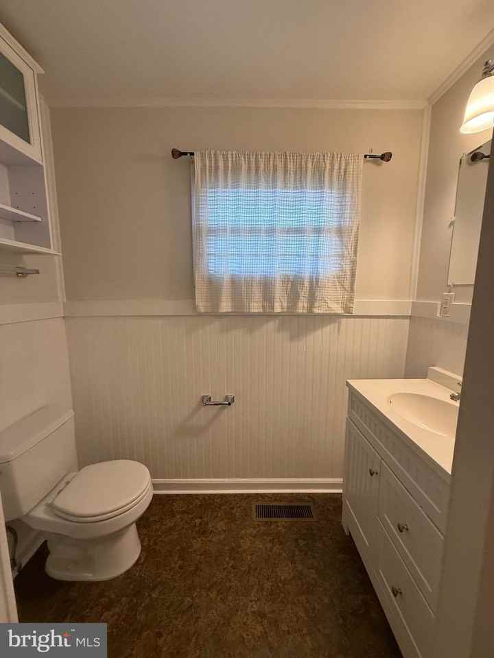 1118 Circle Dr - Photo 6 of 23