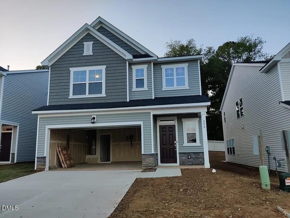 956 Maple Branch Cir - Photo 2 of 33