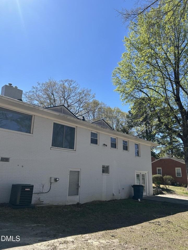 1008 Horton Rd - Photo 3 of 14