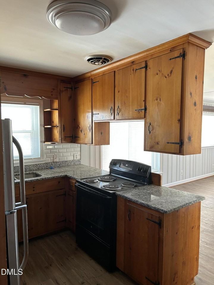 1008 Horton Rd - Photo 7 of 14