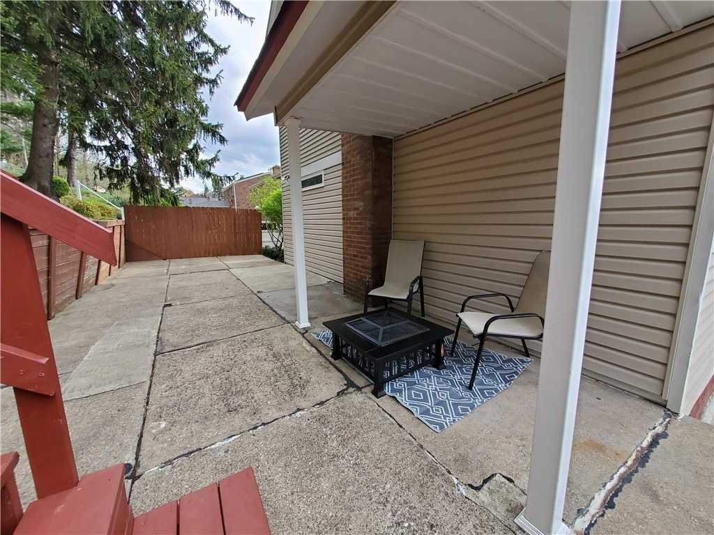 512 Brinwood Ave #2 - Photo 2 of 12