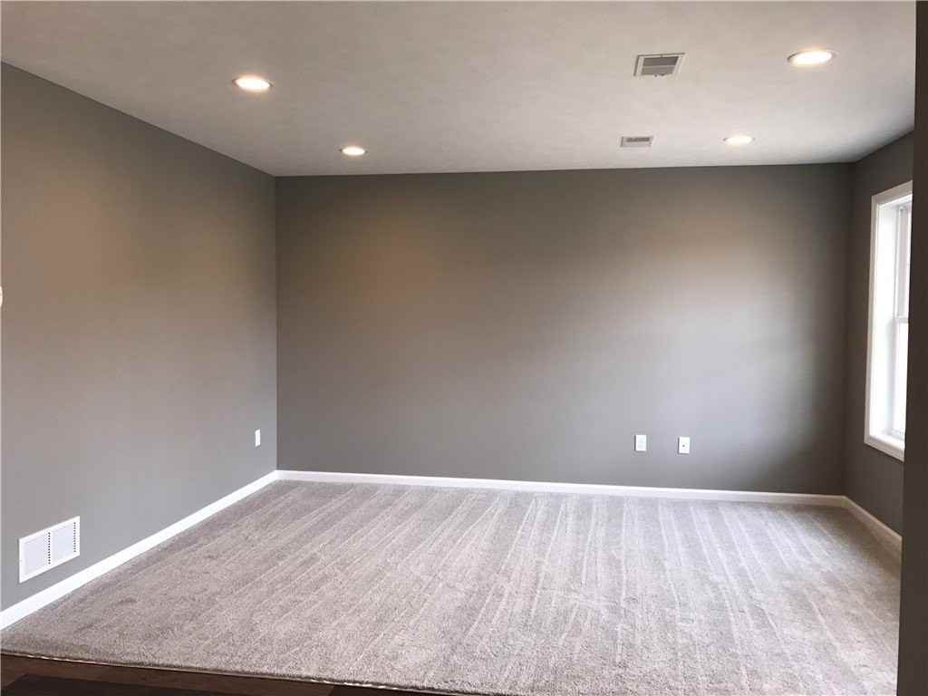 917 Market St #1 - Photo 5 of 22