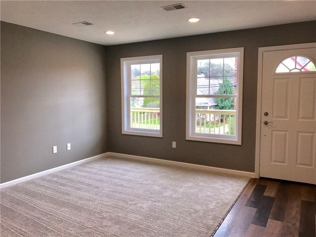 917 Market St #1 - Photo 6 of 22