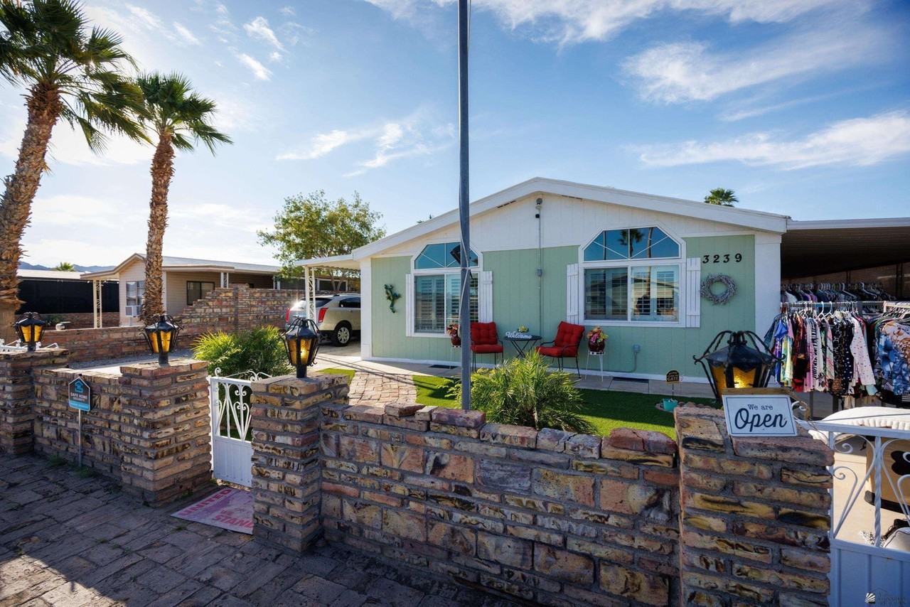 13239 E 49th Dr - Photo 2 of 28