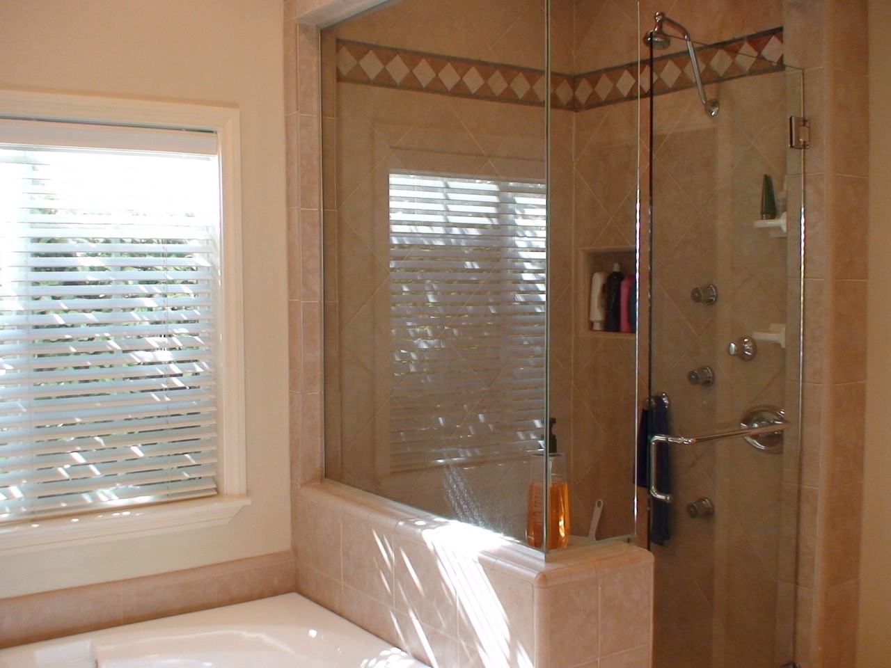 14320 Hortense St #1 - Photo 5 of 10