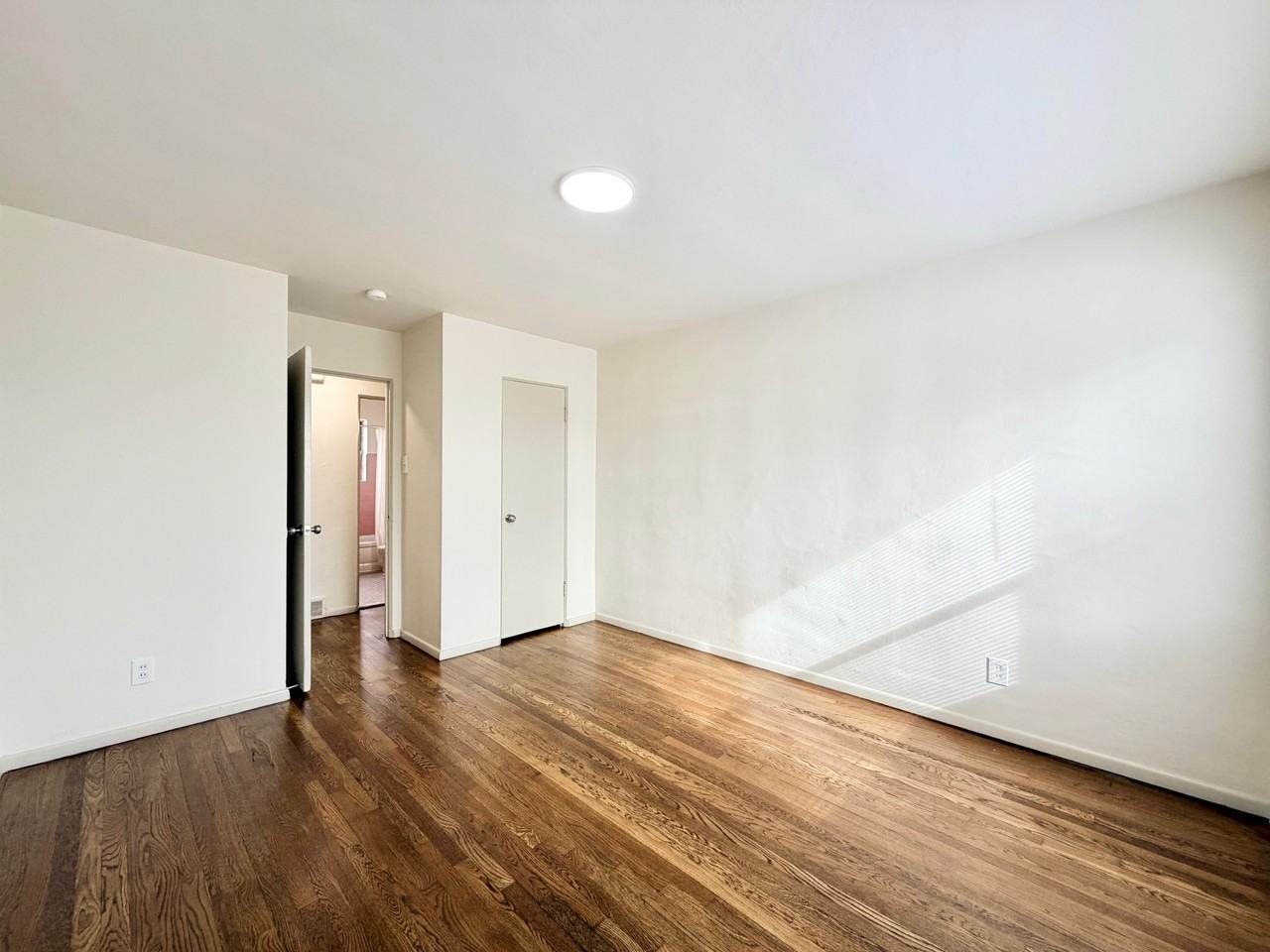 7176 Jamieson Ave #1E - Photo 6 of 8